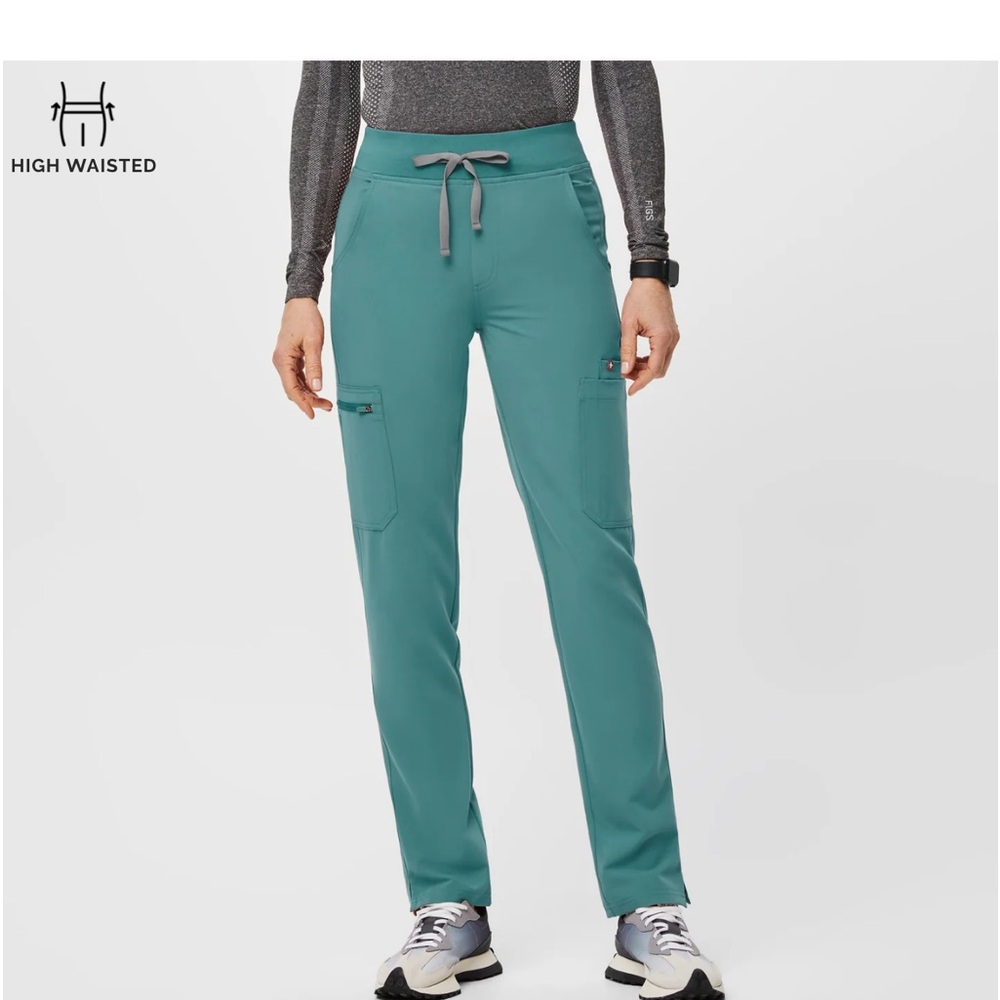FIGS hydrogreen scrub bottom